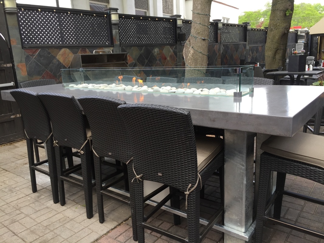 custom-concrete-restaurant-table